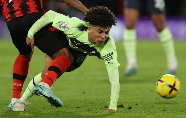 头球及出球 头球及出球