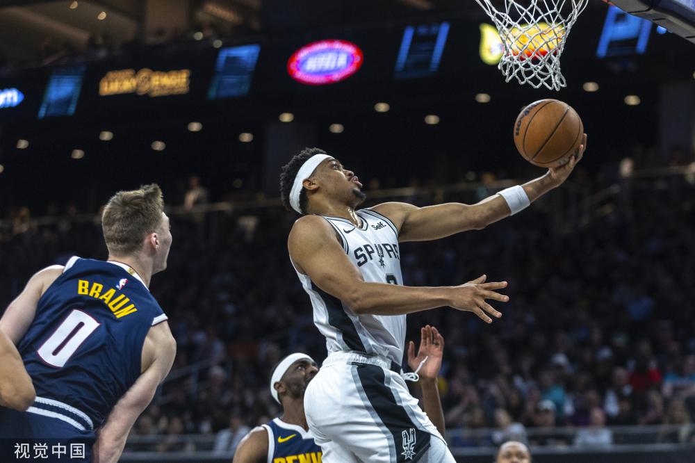 阿德巴约和 阿德巴约和