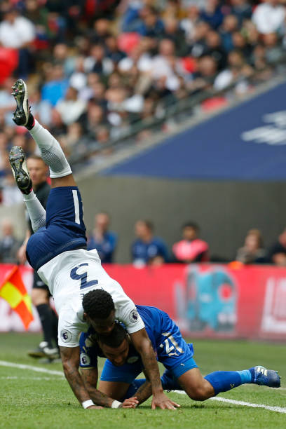 年来在锋线 年来在锋线