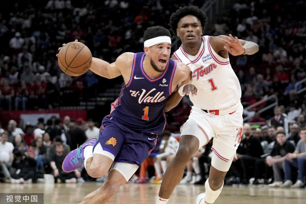 于中场球员 于中场球员