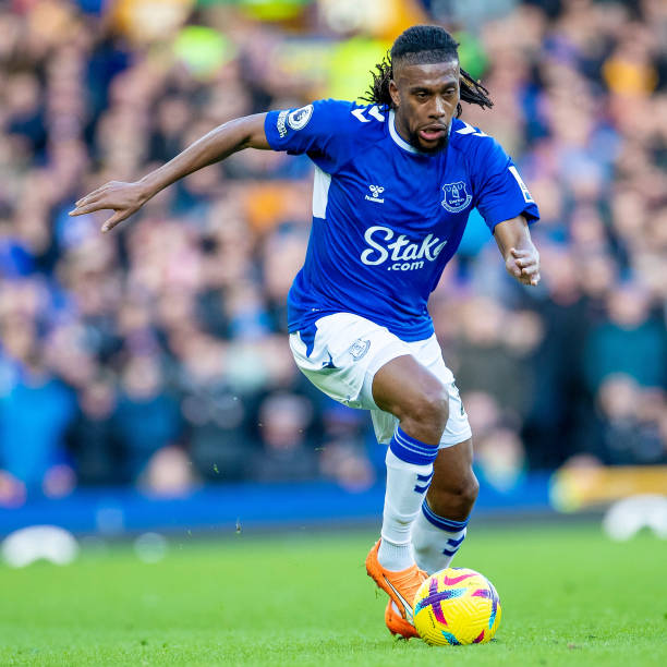 潘展乐太难了，100米自由泳炼成两尊大神，他归途渺邈.