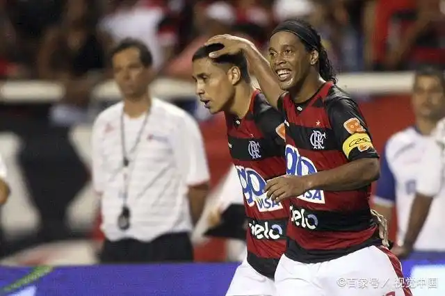 法尔克：拜仁高层对孔帕尼执教首赛季的总体表现满意.