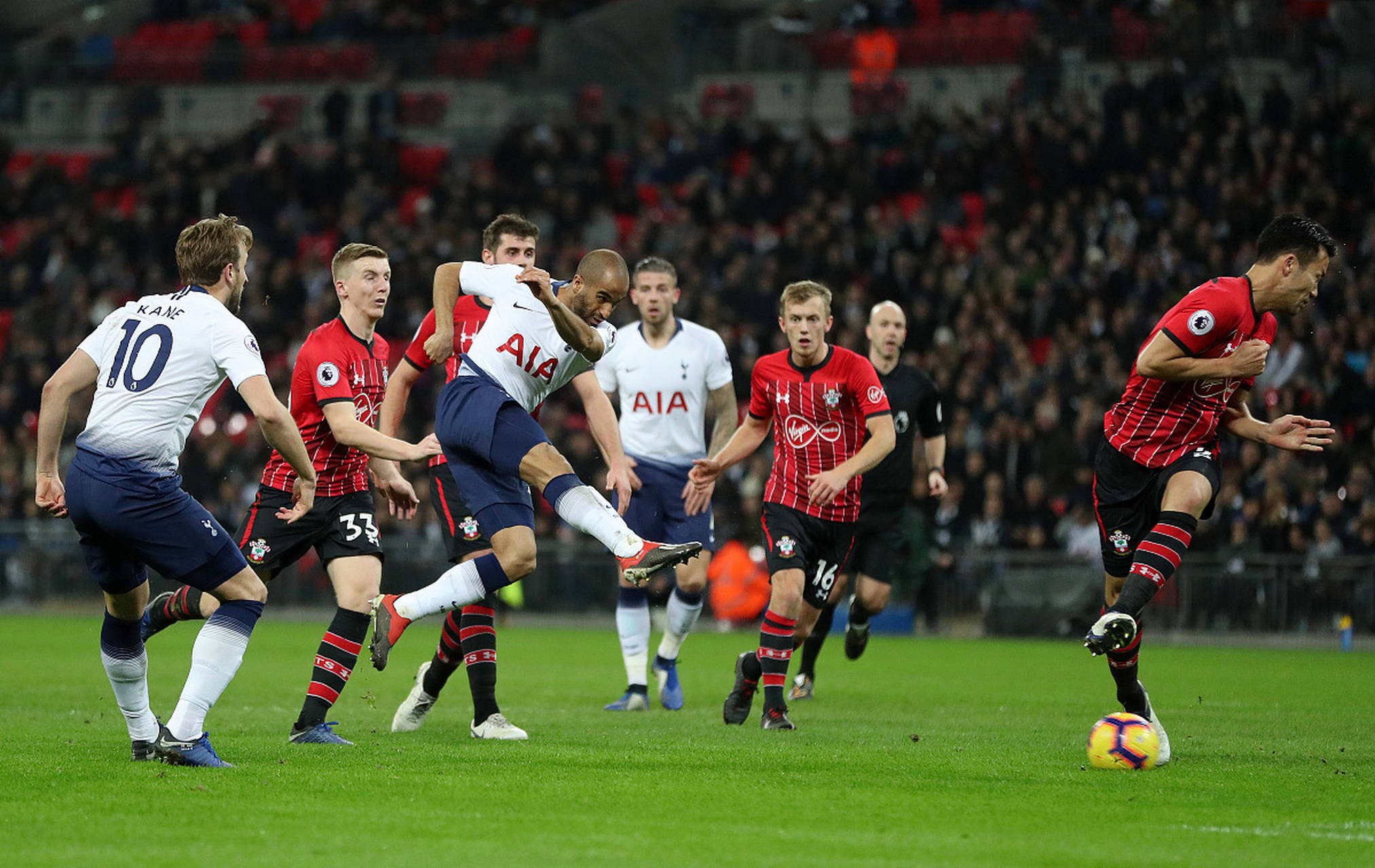 德天空：滕哈格希望尽可能留下希克和博尼费斯.
